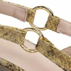 Casual Sandals Sandals L37 - High Energy AN38 Yellow 1 Yellow 13 Casual Sandals Sandals L37 - High Energy AN38 Yellow 1 Yellow -Lacoste Discount Store 0000207005877 07 pac