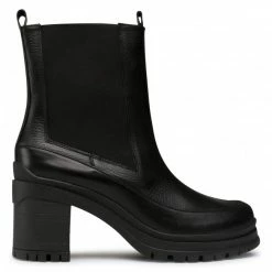 Lacoste Discount Store -Lacoste Discount Store 0000207471061 03 rz